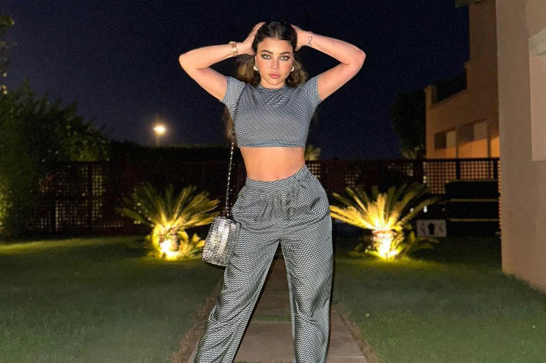 كروب توب كتف واحد فوشيا بسلسلة من Shein main image 0
